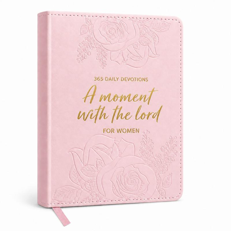 A Moment With The Lord for Women — 365 Daily Devotions